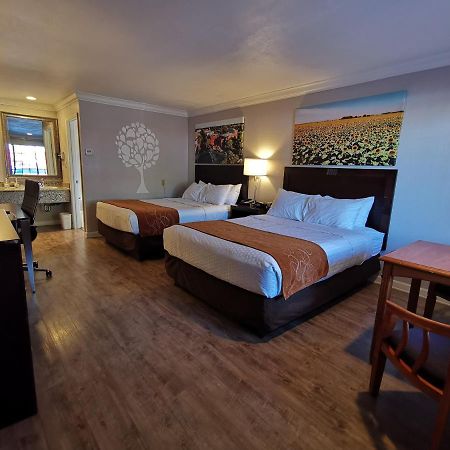 Journey Inn Woodland Extérieur photo