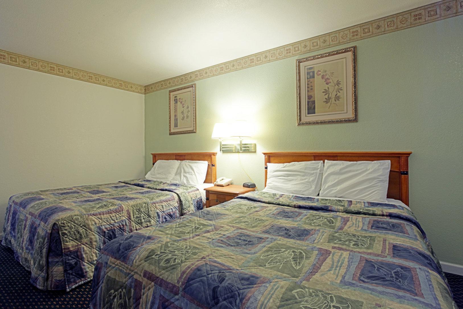 Journey Inn Woodland Extérieur photo